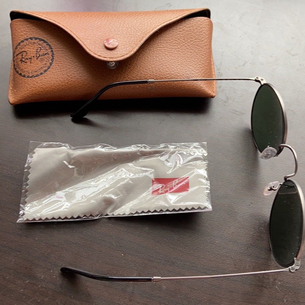 Ray Bans - Picture 2 of 2